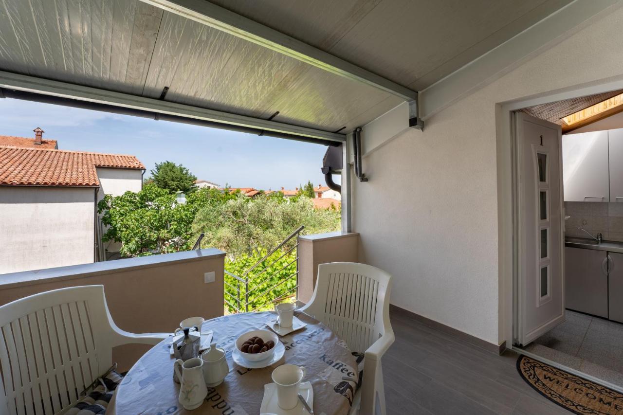 Apartmani Mirela Banjole Buitenkant foto