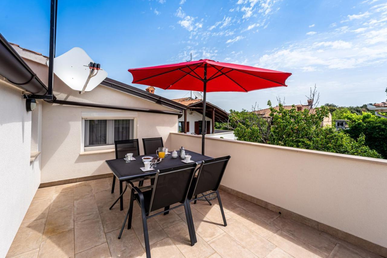 Apartmani Mirela Banjole Buitenkant foto
