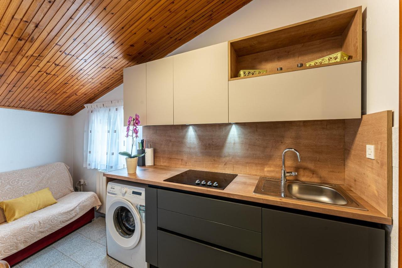 Apartmani Mirela Banjole Buitenkant foto