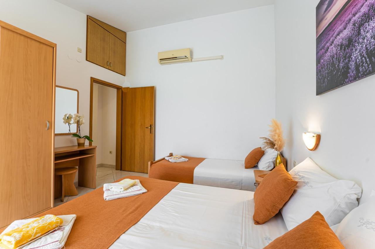 Apartmani Mirela Banjole Buitenkant foto