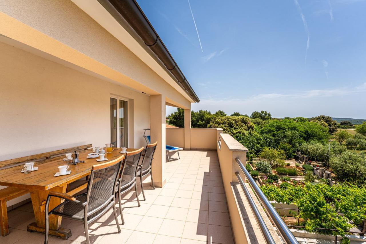Apartmani Mirela Banjole Buitenkant foto