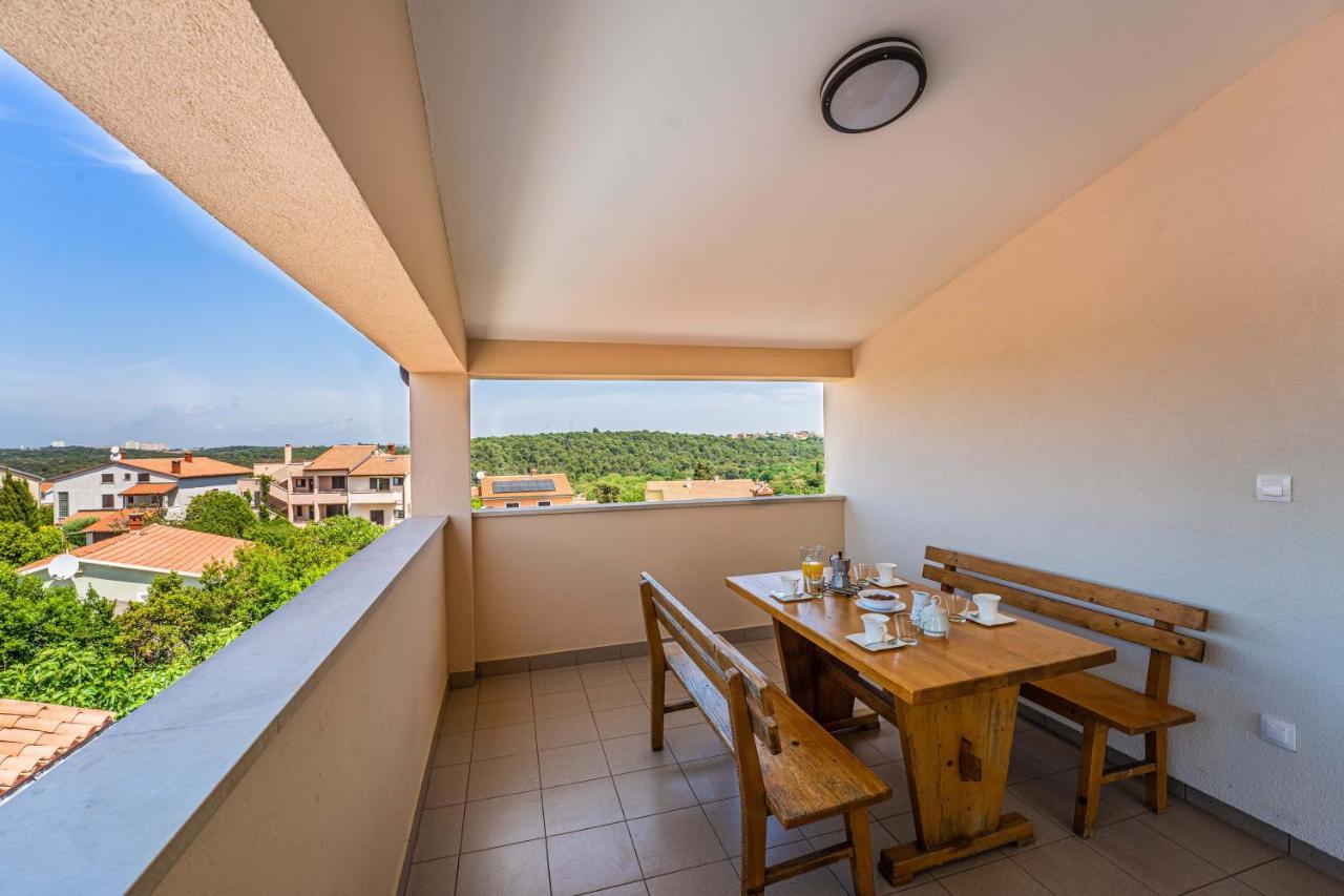 Apartmani Mirela Banjole Buitenkant foto